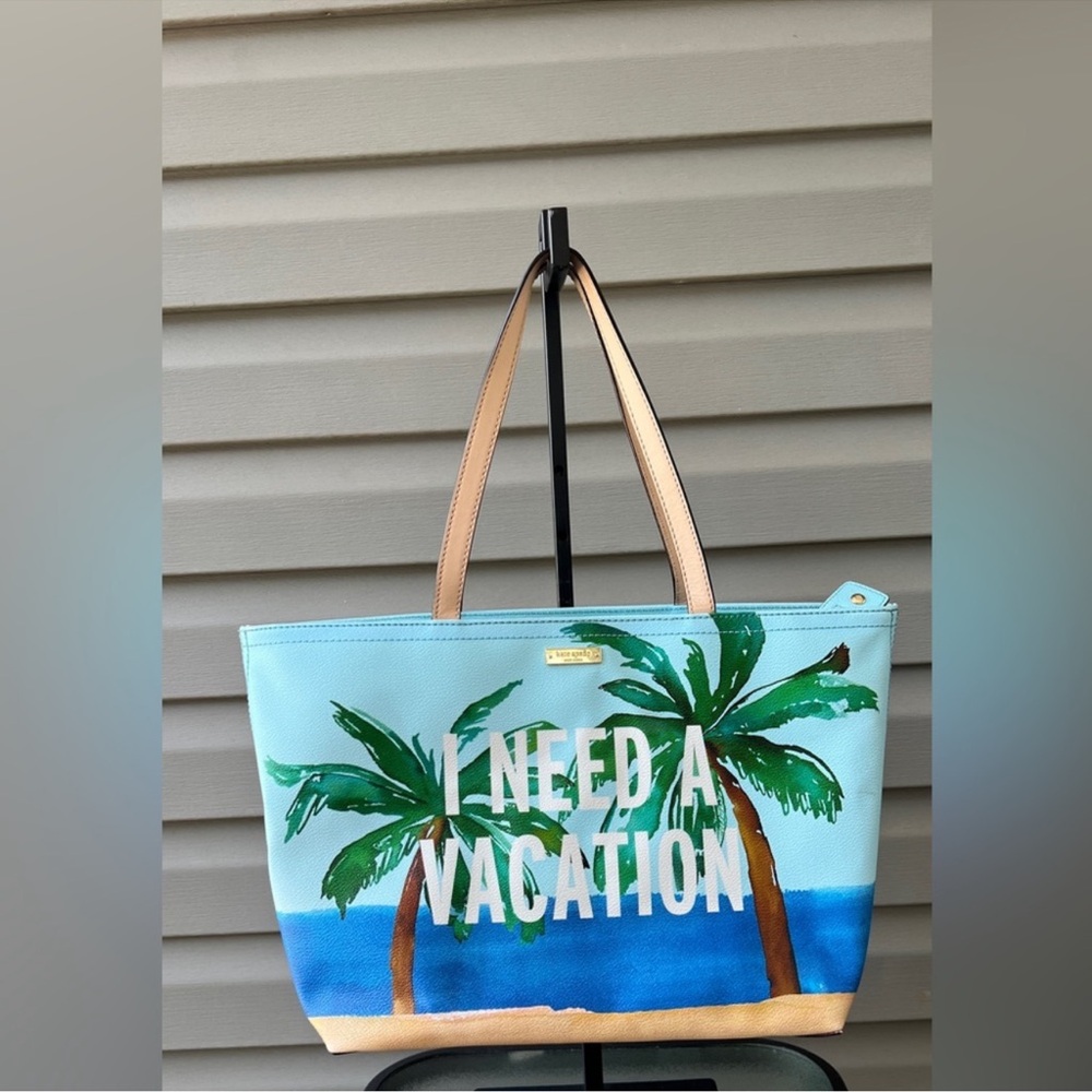 Kate Spade “I Need A Vacation"
Breath Of Fresh Air Francis Tote Bag & Pouch Set